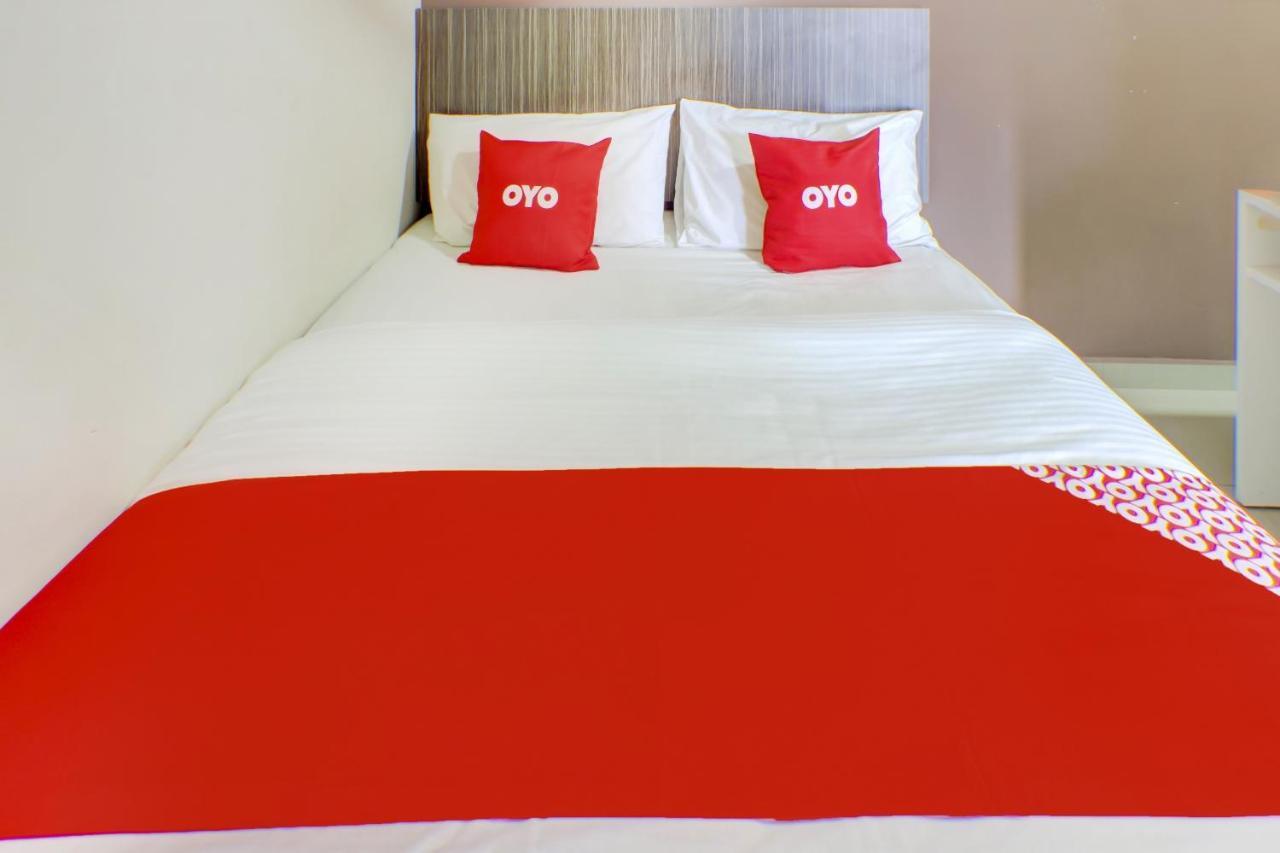 Oyo 89985 Js Hotel Johor Bahru Zewnętrze zdjęcie