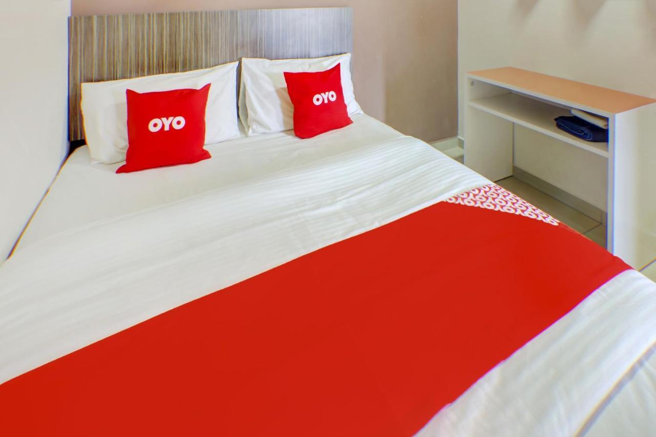 Oyo 89985 Js Hotel Johor Bahru Zewnętrze zdjęcie