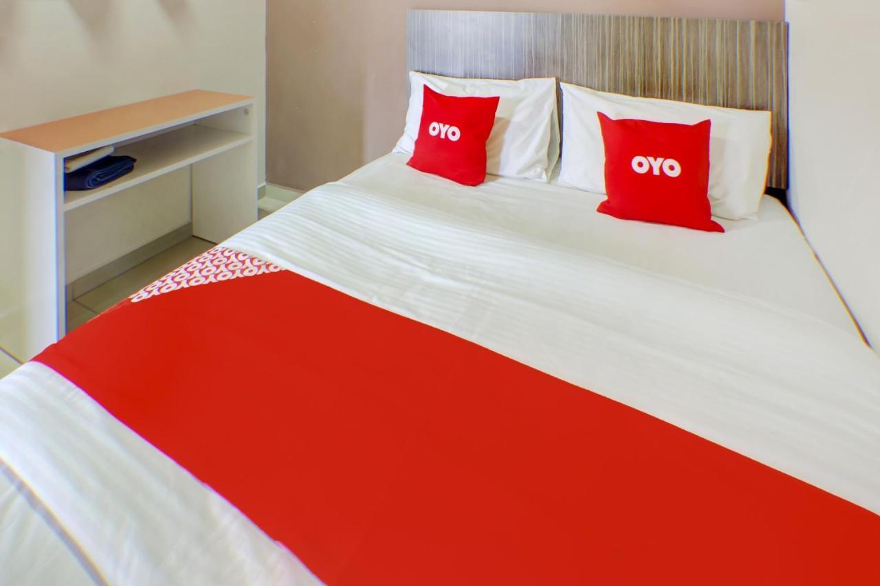 Oyo 89985 Js Hotel Johor Bahru Zewnętrze zdjęcie